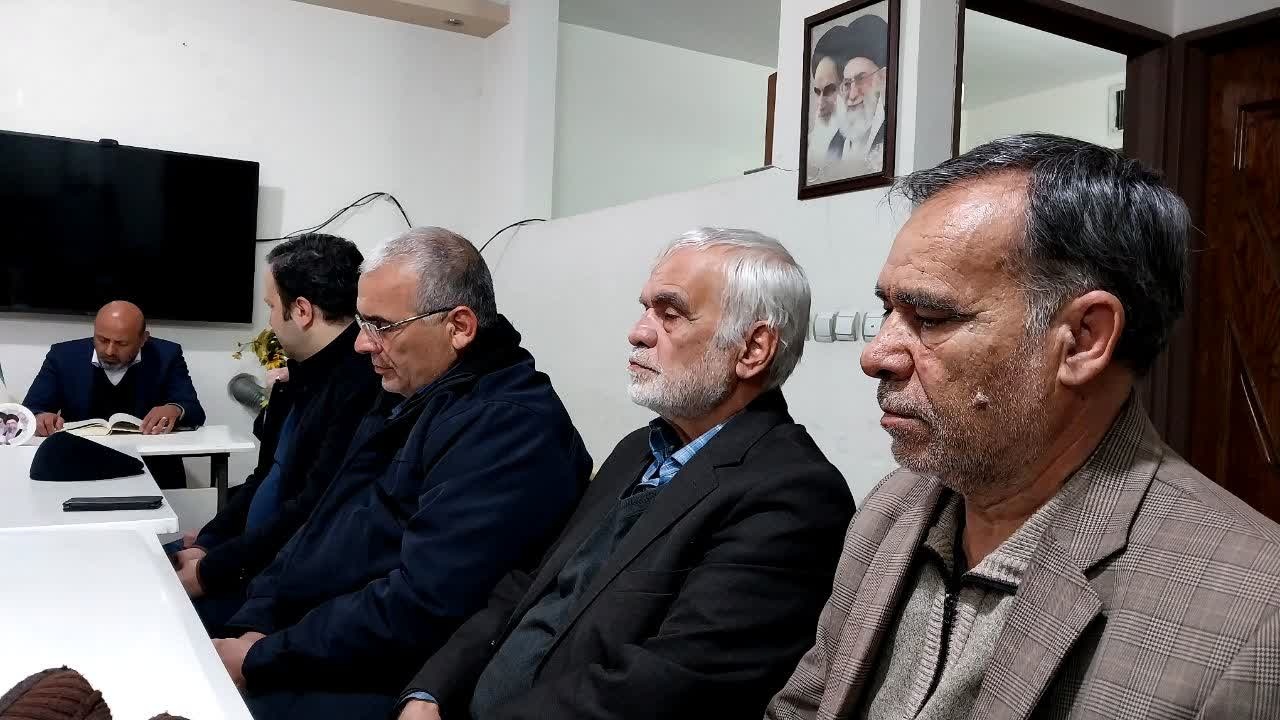 حضور نماینده سابق در نشست اعضای شورای ائتلاف استان اصفهان